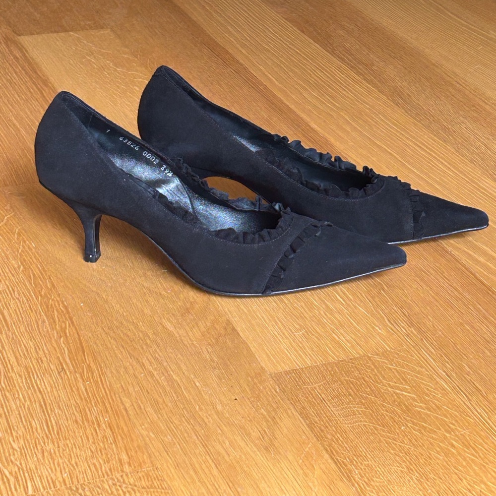 Ursula Mascaro Black Suede Pumps